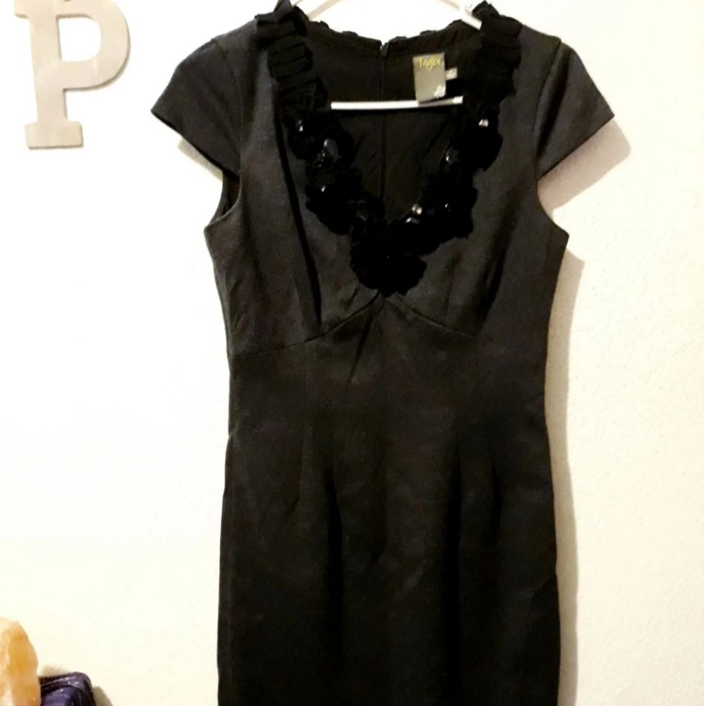 Dress Brand Taylor Size 4